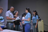  بالصور: توزيع شهادات التقدير على الفائزين في مسابقة الابحاث من مدرسة اجيال الثانوية